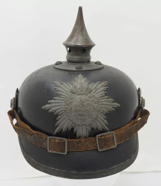 Saxon Model 1915 Enlisted Infantry Pickelhaube Visuel 1 principal